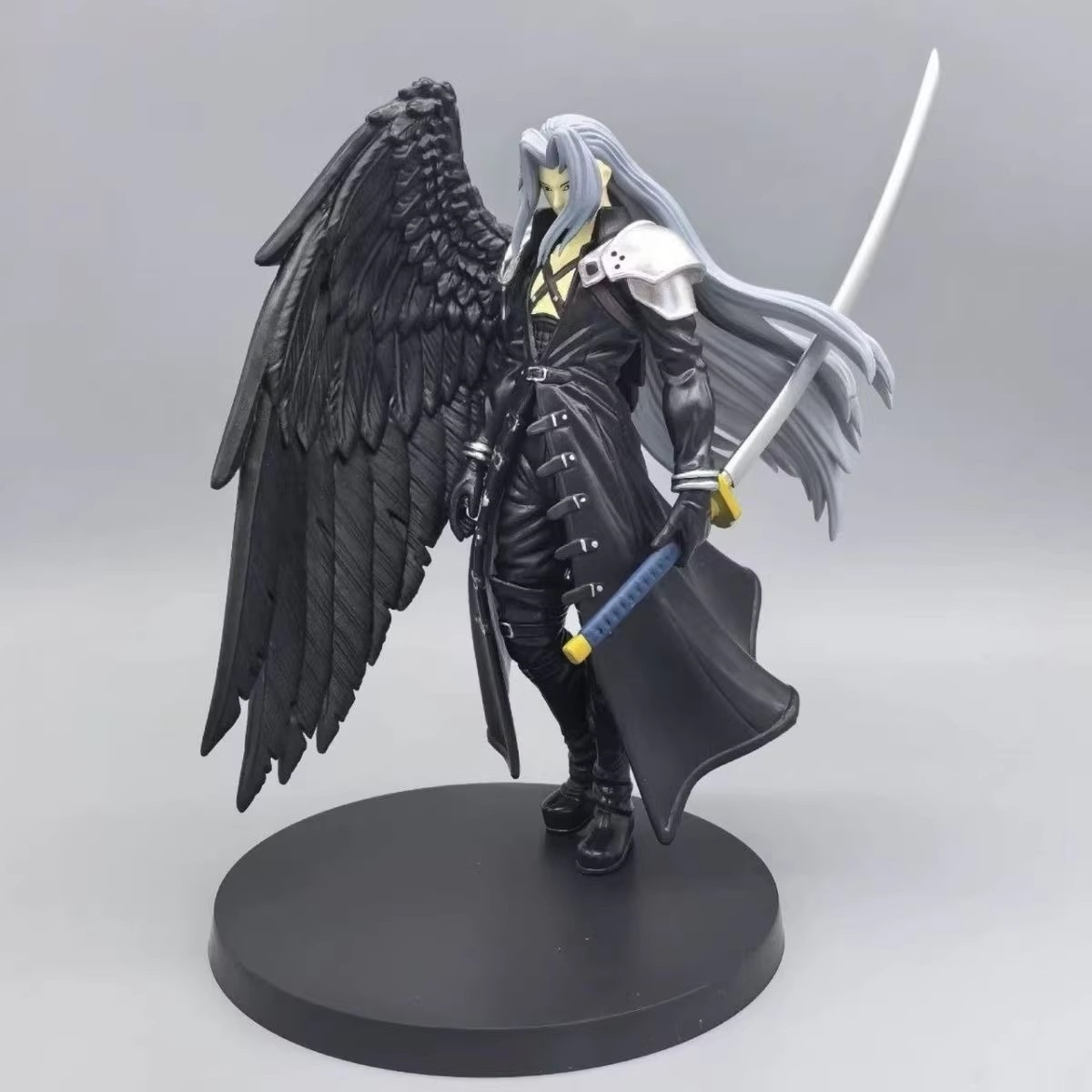อะนิเมะต่อสู้เกมแอ็คชั่นฟิกเกอ - Model Kit Final Fantasy บทวิจารณ์และราคา