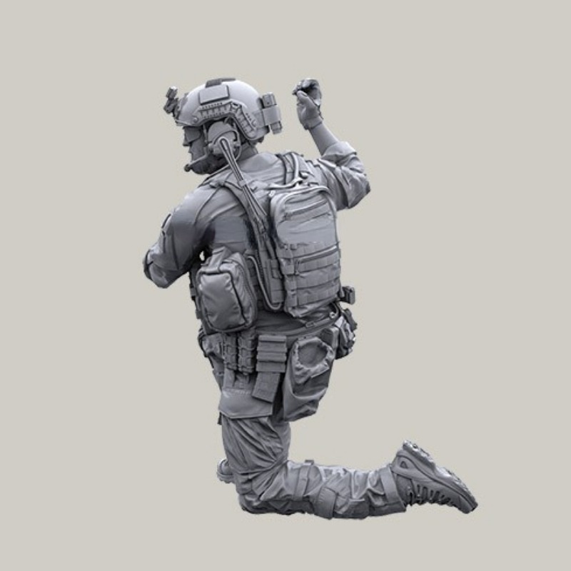 1:35 Die Cast รูปเรซิ่นชุดประก - Model Kit Reshiram บทวิจารณ์และราคา