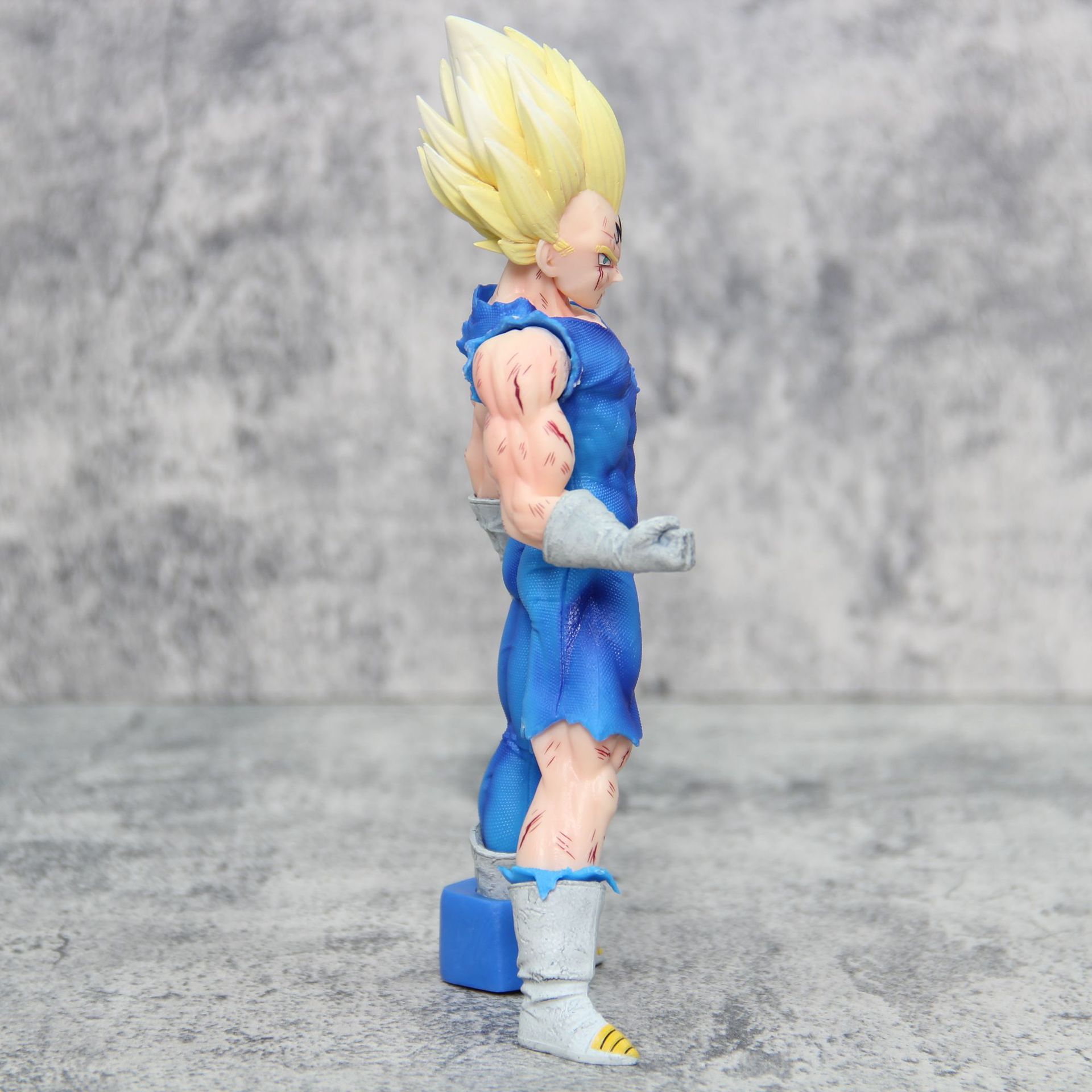 ดราก้อนบอล แซด ซูเปอร์ไซย่า เจ - Model Kit Vegeta บทวิจารณ์และราคา