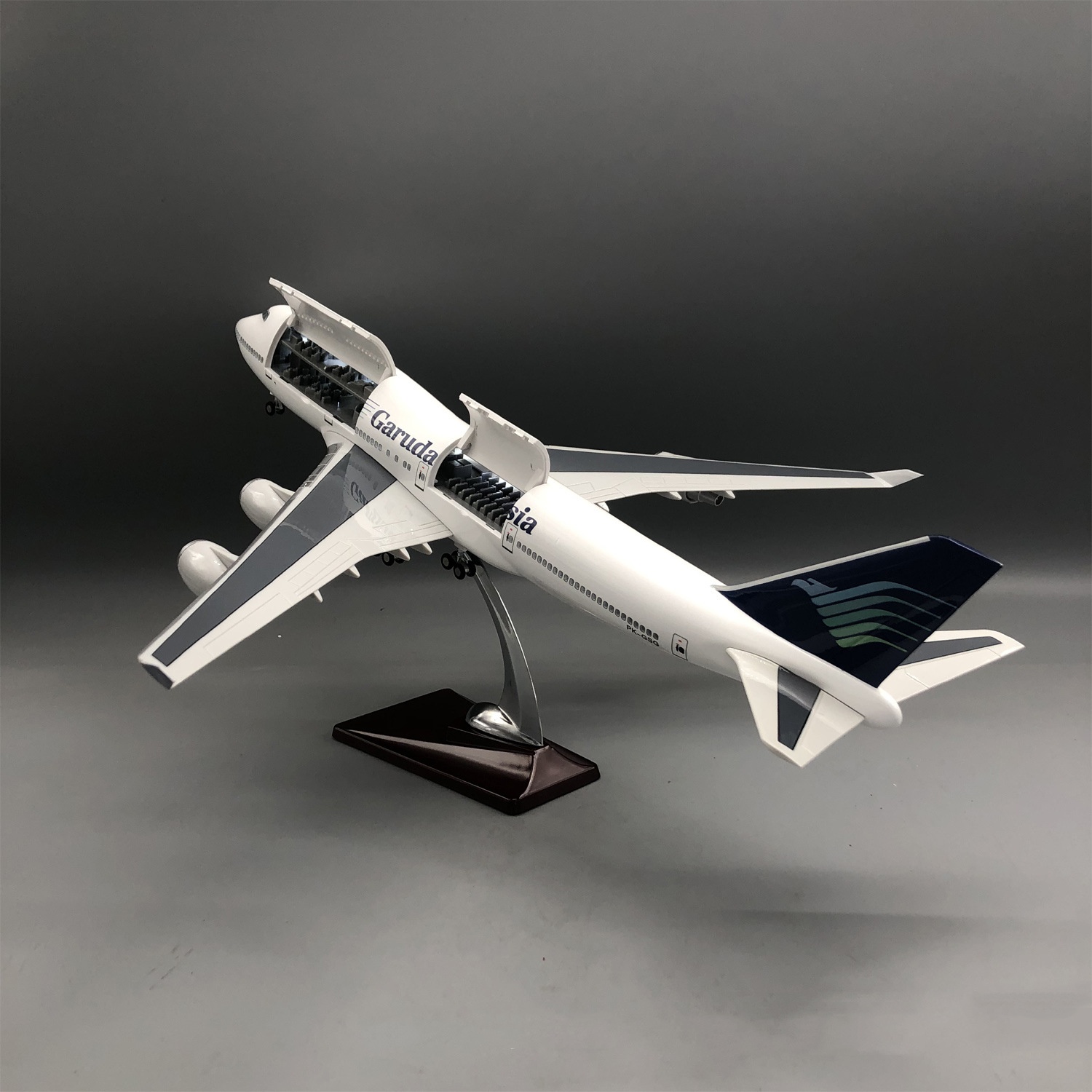 ชุดโมเดลเครื่องบินการูด้าอินโด - Model Kit Indonesia บทวิจารณ์และราคา